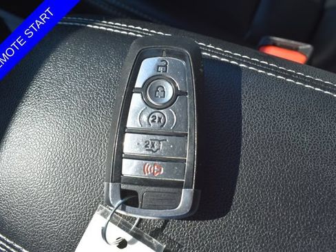 Used 2024 Ford Escape Platinum AWD/4WD image 9