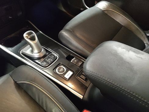 Used 2018 Mitsubishi Outlander SEL image 26