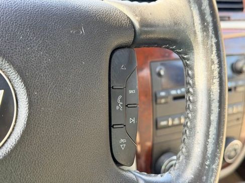 Used 2010 Chevrolet Impala LT w/ Luxury Edition Package image 8