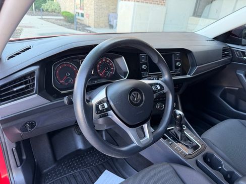 Used 2019 Volkswagen Jetta FWD image 9