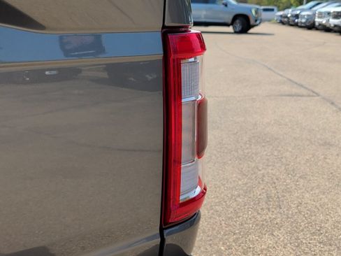 Used 2021 Ford F150 Lariat w/ Equipment Group 502A High AWD/4WD image 43