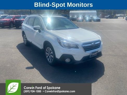 Used 2019 Subaru Outback 2.5i Touring AWD/4WD image 2