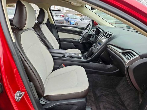 Used 2020 Ford Fusion SE w/ Equipment Group 151A image 20