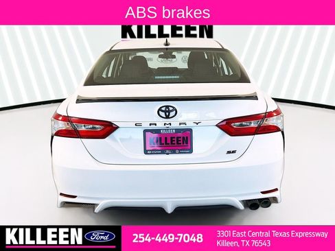 Used 2020 Toyota Camry SE image 7