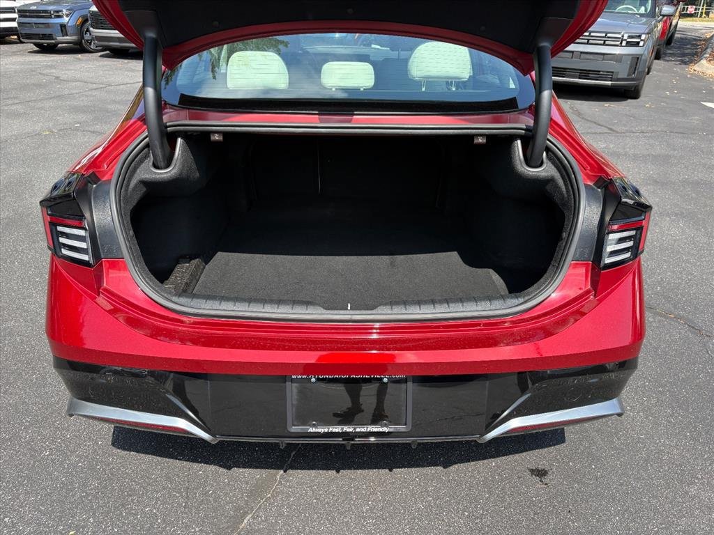 Used 2025 Hyundai Sonata SEL FWD image 23