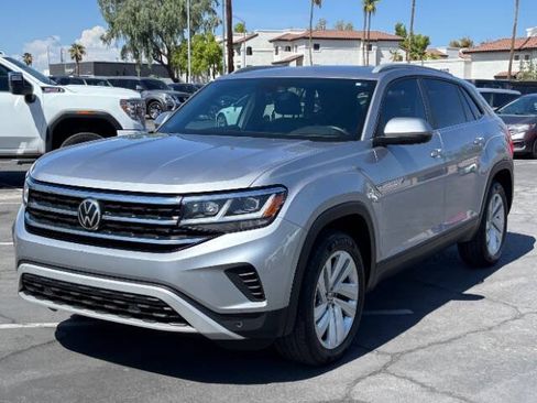 Used 2021 Volkswagen Atlas Cross Sport SE w/ Panoramic Sunroof Package FWD image 7