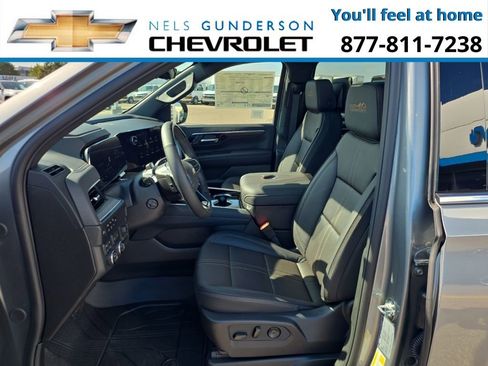 New 2026 Chevrolet Suburban High Country image 20