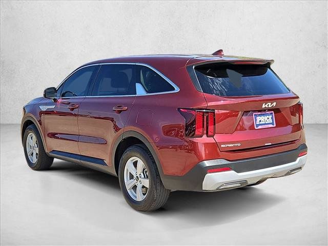 Used 2025 Kia Sorento LX FWD image 8