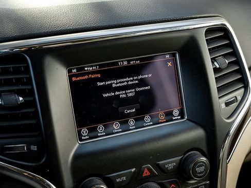 Used 2018 Jeep Grand Cherokee Limited image 39