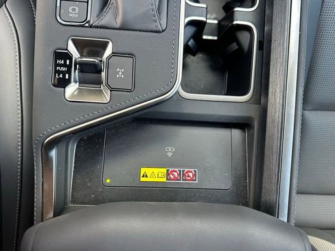 Used 2025 Lexus GX 550 image 25