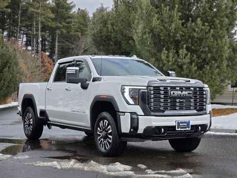 Used 2024 GMC Sierra 2500 Denali Ultimate image 13