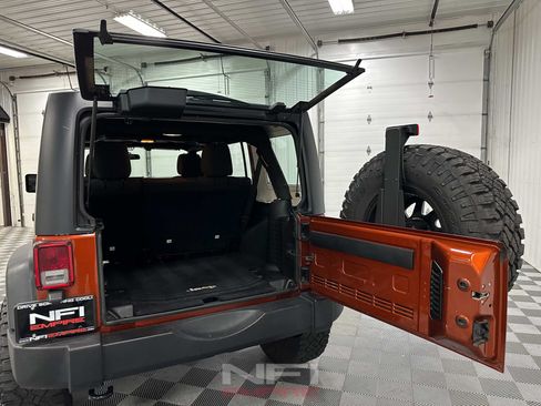 Used 2014 Jeep Wrangler Unlimited Sport w/ Connectivity Group AWD/4WD image 44