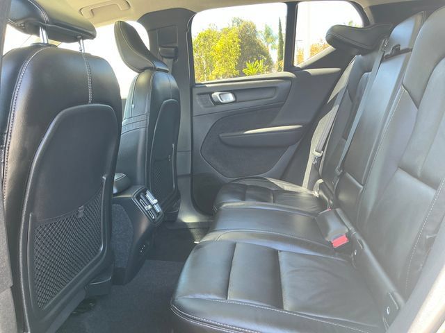 Used 2023 Volvo XC40 B5 Ultimate w/ Protection Package Premier AWD/4WD image 25
