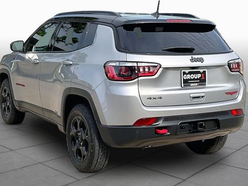 Used 2023 Jeep Compass Trailhawk w/ Trailhawk Convenience Group AWD/4WD image 12