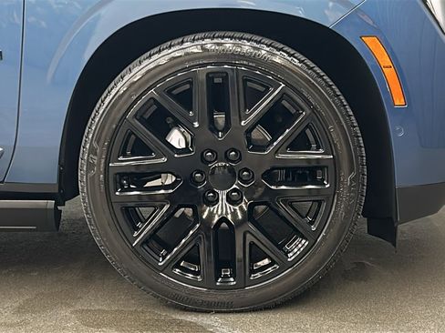 Used 2025 GMC Yukon XL Denali Ultimate image 9