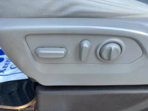 Used 2021 GMC Sierra 1500 SLE w/ X31 Off-Road Package image 19