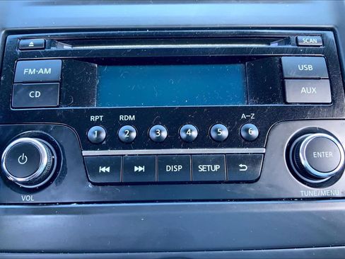 Used 2017 Nissan Versa SV image 34