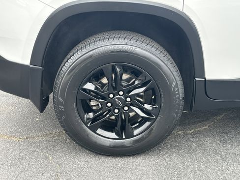 Certified 2023 Chevrolet Traverse LT image 18