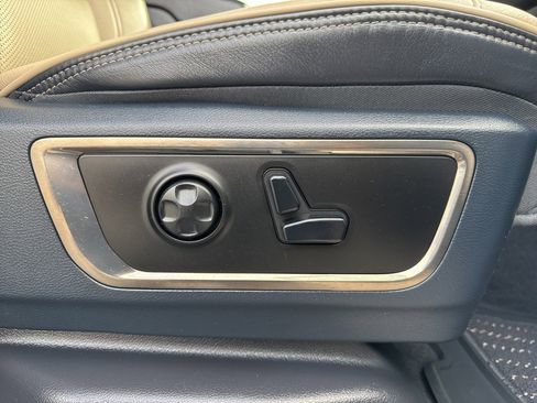 Used 2020 RAM 1500 Limited image 32