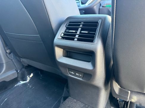 New 2026 Volkswagen Tiguan SE R-Line image 29