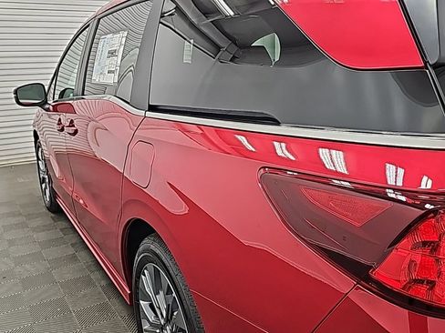 New 2026 Honda Odyssey Touring image 6