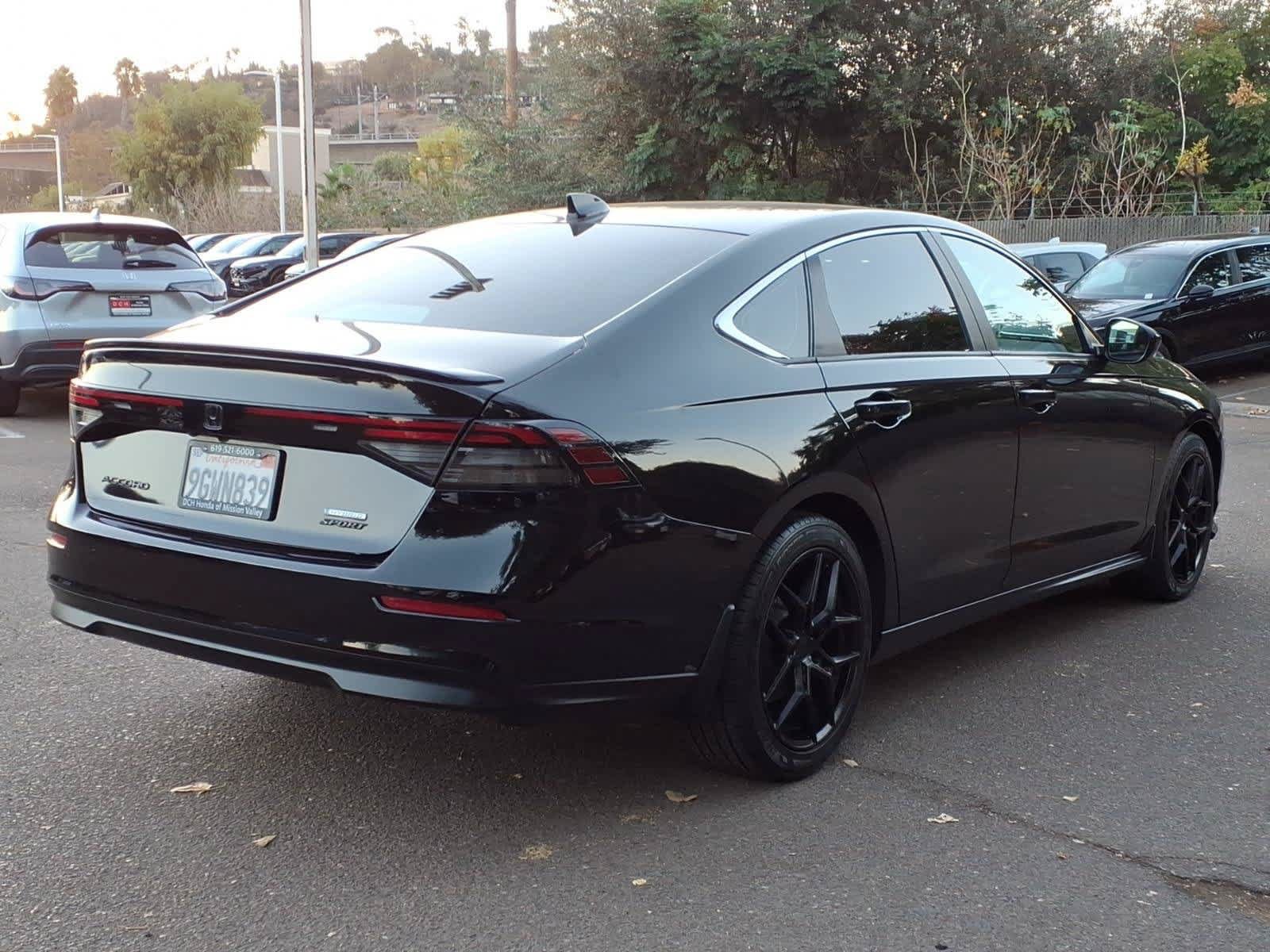 Used 2023 Honda Accord Sport image 4