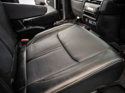 Used 2024 Jeep Wagoneer Series II AWD/4WD image 35