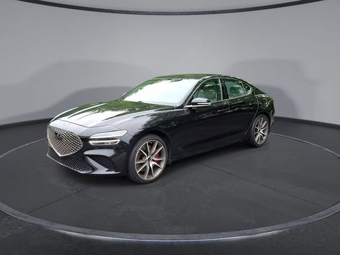 Used 2025 Genesis G70 2.5T image 8