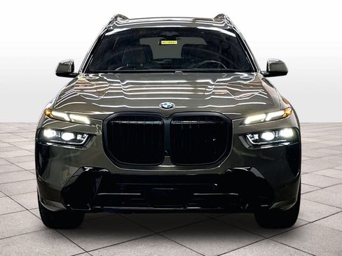 Used 2023 BMW X7 xDrive40i w/ Dynamic Handling Package AWD/4WD image 3