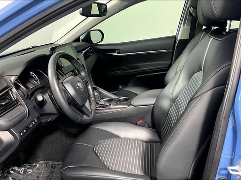 Used 2024 Toyota Camry SE w/ Cold Weather Package FWD image 13