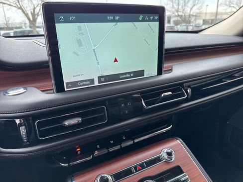 Used 2023 Lincoln Aviator Reserve w/ Equipment Group 201A image 17