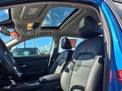 Used 2024 Nissan Sentra SR w/ SR Premium Package image 7