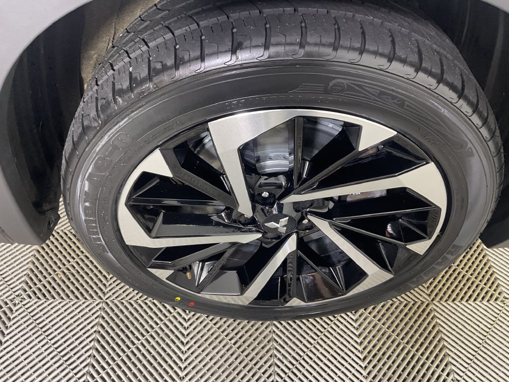 Used 2024 Mitsubishi Outlander SE AWD/4WD image 11