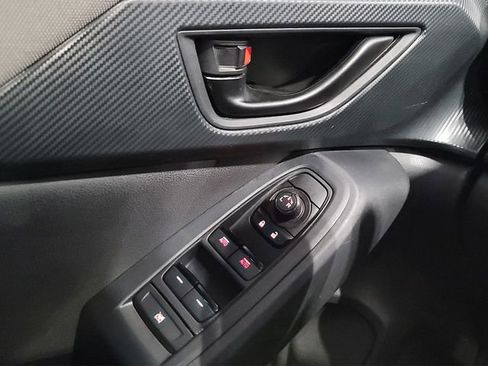 Used 2024 Subaru Crosstrek 2.0i Premium AWD/4WD image 16