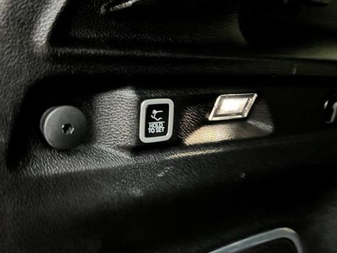 Certified 2023 Jeep Grand Cherokee L Limited w/ Luxury Tech Group II image 12