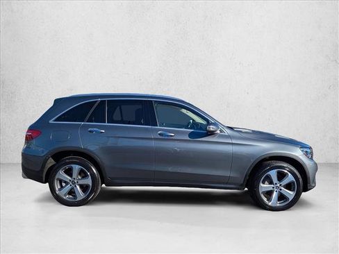 Used 2019 Mercedes-Benz GLC 300 image 4