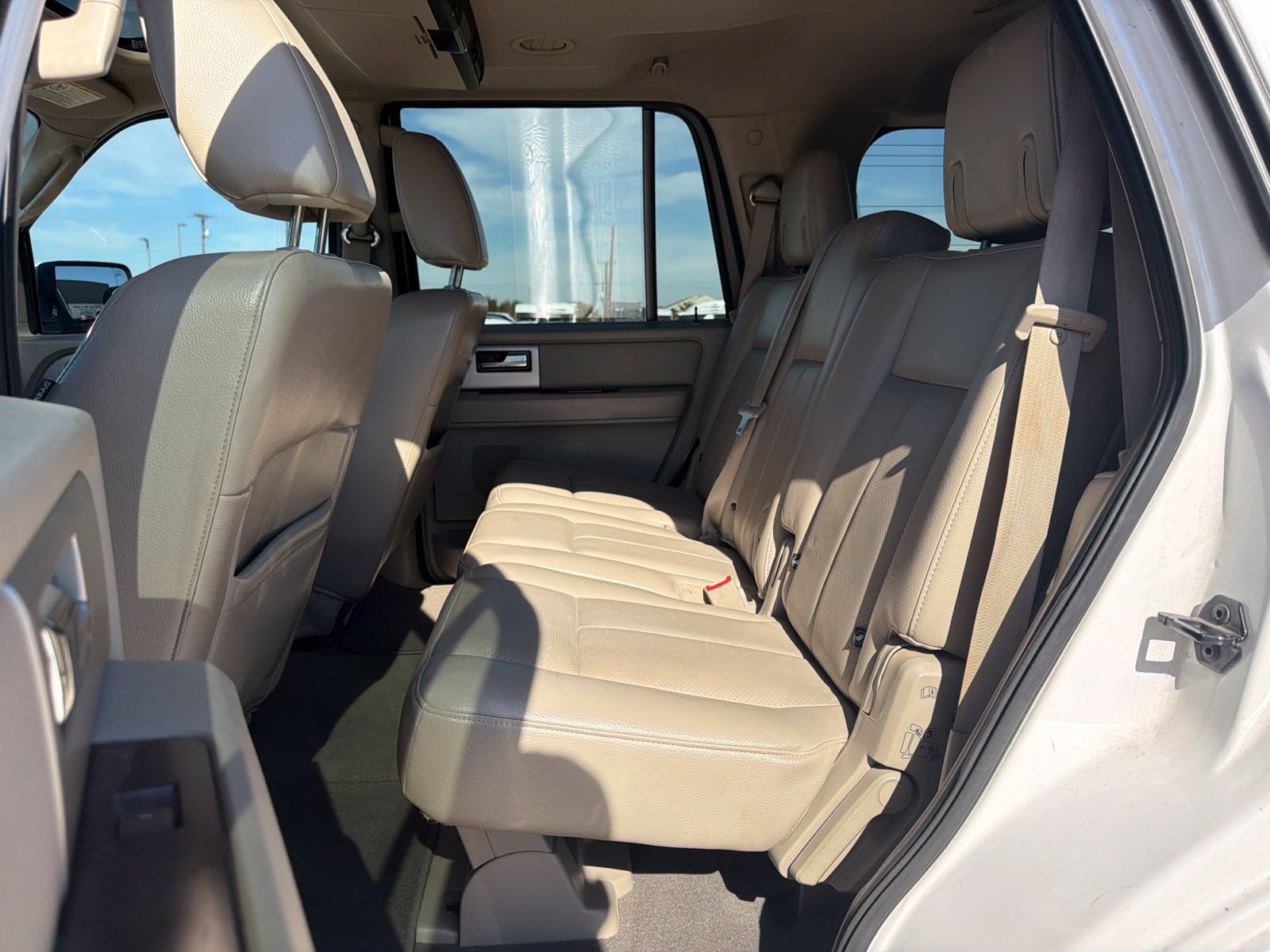 Used 2010 Ford Expedition Limited RWD image 24
