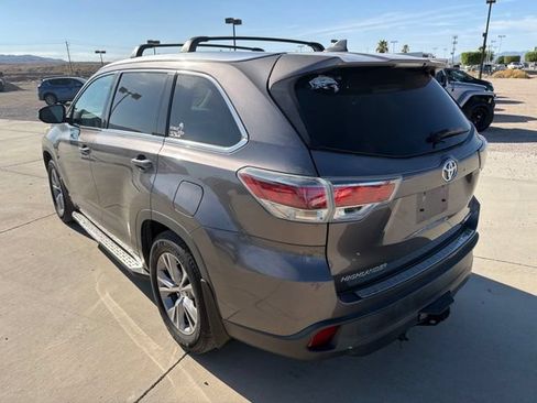 Used 2014 Toyota Highlander XLE AWD/4WD image 4