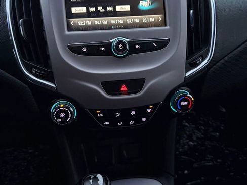 Used 2016 Chevrolet Cruze LS image 24