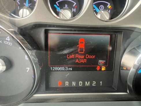 Used 2011 Ford F250 XLT w/ XLT Premium Pkg image 37