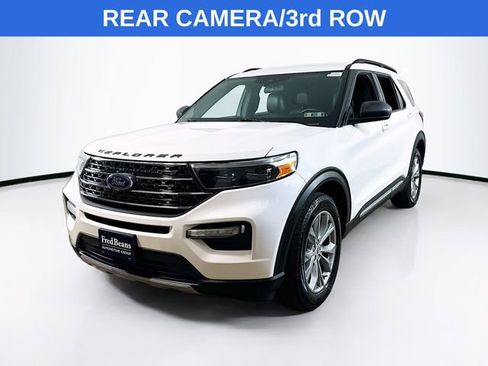 Certified 2020 Ford Explorer XLT w/ Equipment Group 202A image 3
