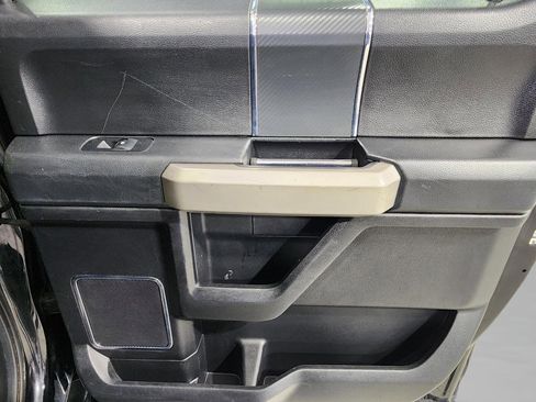 Used 2018 Ford F150 Lariat image 34