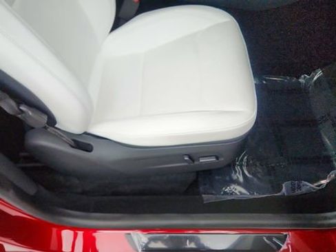 Used 2026 Tesla Model Y AWD image 22