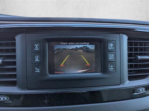 Used 2017 Chrysler Pacifica LX FWD image 18