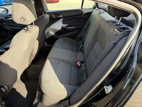 Used 2018 Chevrolet Cruze LS image 14