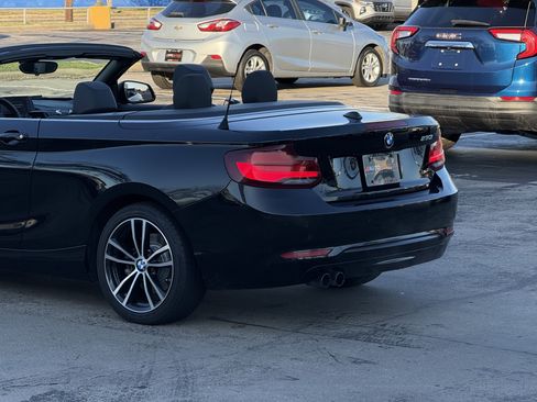 Used 2020 BMW 230i Convertible w/ Convenience Package image 10