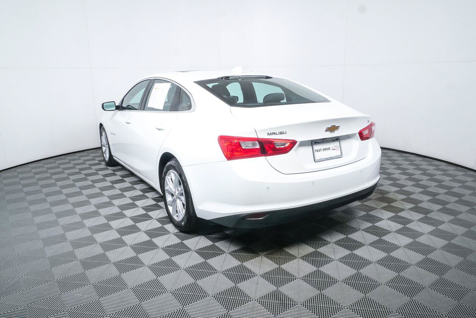 Used 2024 Chevrolet Malibu LT FWD image 28