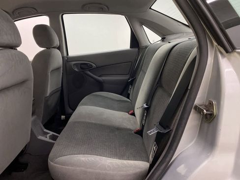 Used 2003 Ford Focus SE image 18