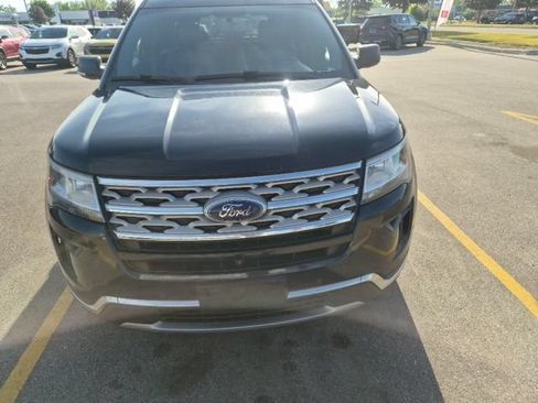 Used 2018 Ford Explorer Limited AWD/4WD image 2