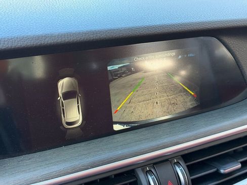 Used 2019 Alfa Romeo Stelvio Ti w/ Nero Edizione image 18